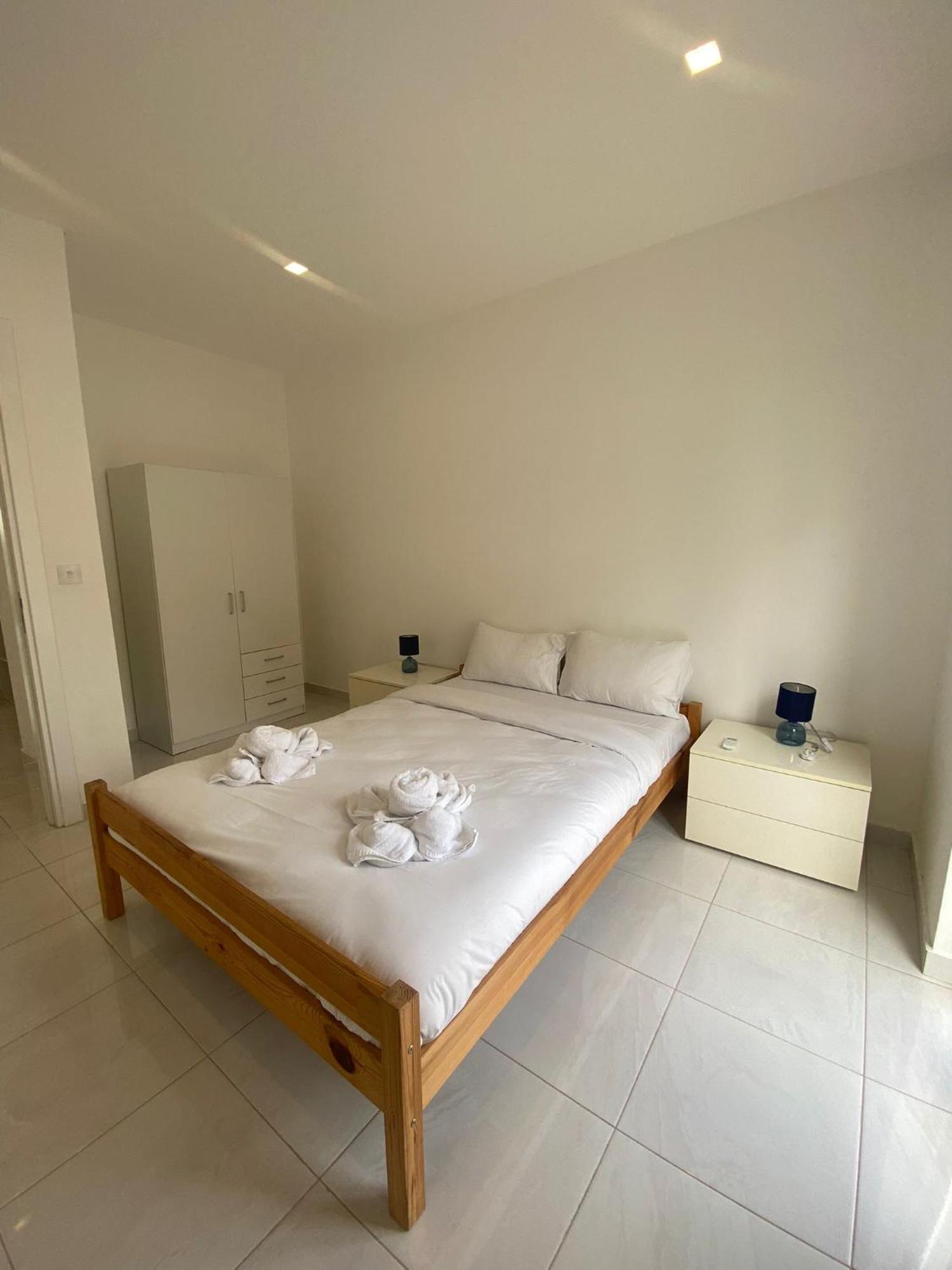Spectacular Distant Seaview Apt Sliema Exteriör bild